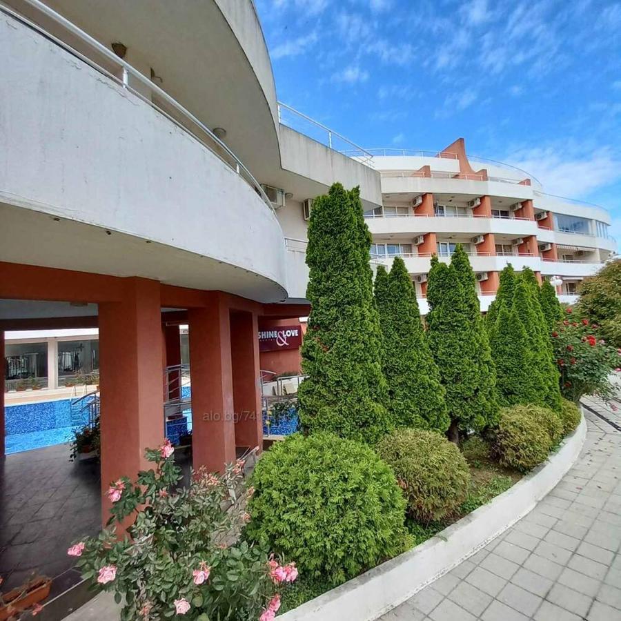 Sunshine Romance Apartment คราเนโว ภายนอก รูปภาพ